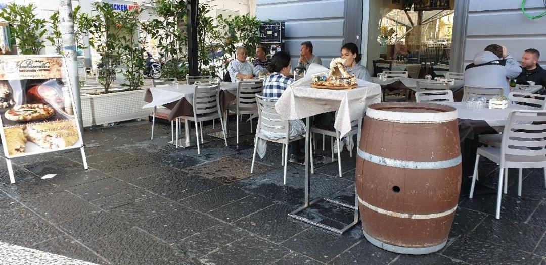 B&B La Citta Partenopea Napels Buitenkant foto